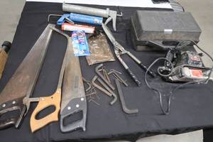 ASSORTED LOT OF TOOLS