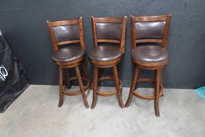 SWIVEL BAR STOOLS