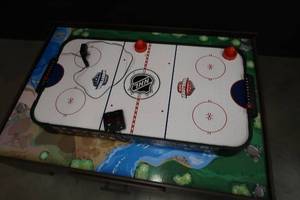 AIR HOCKEY TABLE