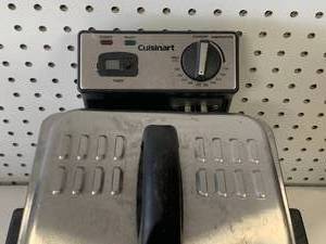 lot 13 image: Cuisinart CDF-170 Deep Fryer 3.4qt