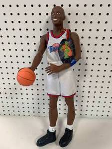lot 35 image: 1996 Michael Jordan Space Jam 18 Figure with Tag