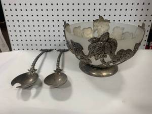 lot 37 image: Vintage Tiki Palm Tree Salad Bowl SetFrom GODINGER