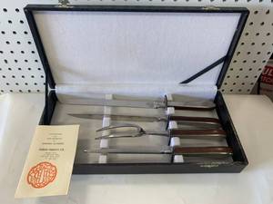 lot 50 image: Japanese SamuraiFour PieceCutlerySet