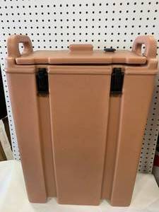lot 11 image: Cambro 500LCD Beverage Dispenser 4.75 Gallon