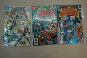 lot 13 image: DC Batman Comics