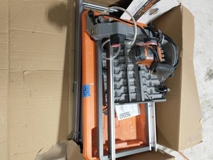 RIDGID 9 Amp Corded 7 in. Wet Tile Saw with Stand