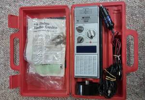 Kraco Mayday I Emergency Two-Way 40 Channel Citizen Band Radio