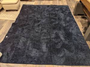 lot 30 image: Gorilla Grip 7.5 x 10 Area Rug