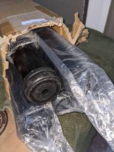 lot 122 image: Set of 4 Metal DeskTable 24 Replacement Legs