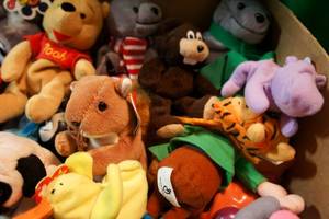 lot 200 image: Beanie Babies and Other Assorted Collectible Toys