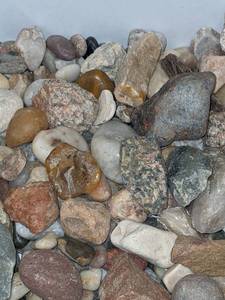 lot 170 image: Small Box of Natural Stones