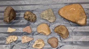 lot 6 image: Authentic Lot of Native American Stone Tools