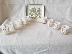 lot 44 image: Fred Press 8 Piece Mcm Tumbler Set
