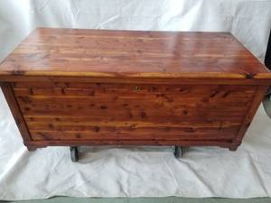 lot 8 image: Vintage Cedar Chest