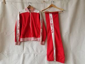 lot 9 image: Vintage Schmidt Brewery Team Uniform