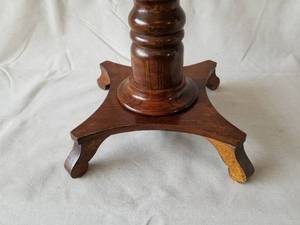lot 6 image: Antique Oak Plant Stand