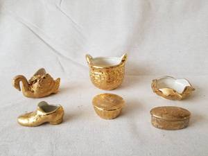 lot 20 image: Vintage Dixon Arts Studios Gold Porcelain
