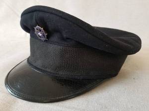 lot 38 image: Antique TSS Nestor Livingstons Steamship Crew Hat with Pin