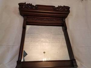 lot 39 image: Antique Carved Mahogany Mirror