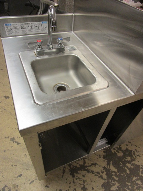 ADVANCE TABCO STAINLESS STEEL SINK, W SIDE COUNTER, NSF-CERTIFIED