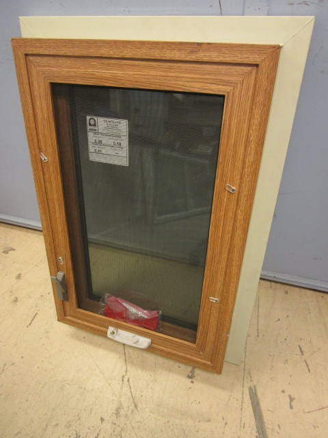 HEARTLAND CASEMENT WINDOW - NEW, 20 x 30