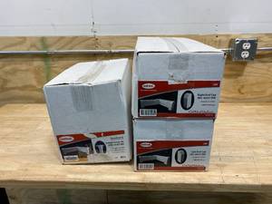 lot 110 image: NEATHEAT Lot of 3007 Original Series Inside Corner Baseboard Covers (12 pcs) and Right EndWall Caps (56 pcs)