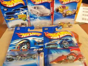 Lot of 5 Hot Wheels Collectors Val...