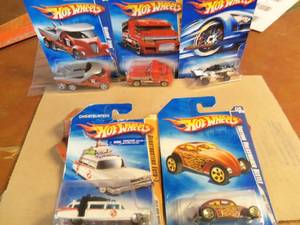 Lot of 5 Hot Wheels Collectors Val...