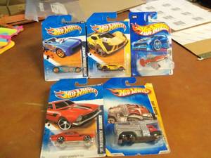 Lot of 5 Hot Wheels Collectors Val...