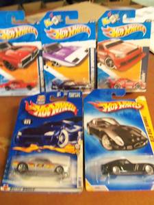 Lot of 5 Hot Wheels Collectors Val...