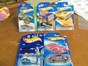 Lot of 5 Hot Wheels Collectors Val...