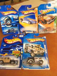 Lot of 5 Hot Wheels Collectors Val...