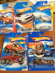Lot of 5 Hot Wheels Collectors Val...