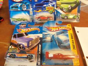 Lot of 5 Hot Wheels Collectors Val...