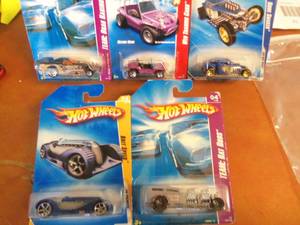 Lot of 5 Hot Wheels Collectors Val...