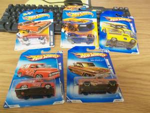 Lot of 5 Hot Wheels Collectors Val...
