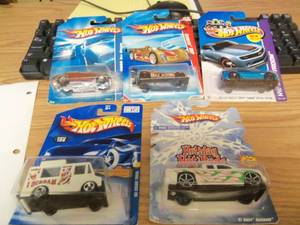 Lot of 5 Hot Wheels Collectors Val...