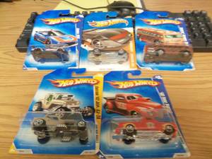 Lot of 5 Hot Wheels Collectors Val...