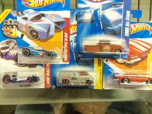 Lot of 5 Hot Wheels Collectors Val...