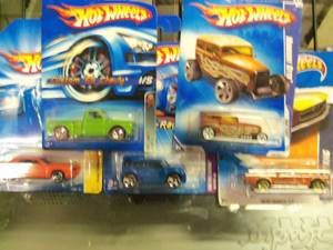 Lot of 5 Hot Wheels Collectors Val...