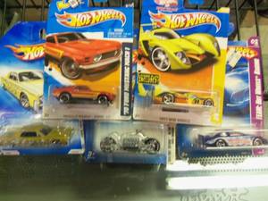Lot of 5 Hot Wheels Collectors Val...