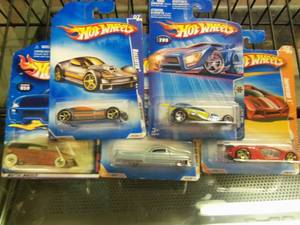 Lot of 5 Hot Wheels Collectors Val...