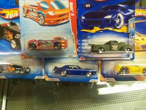 Lot of 5 Hot Wheels Collectors Val...