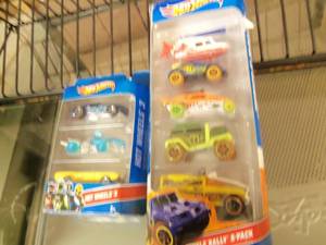 Lot of 2 Hot Wheels Cars 3 pack Ho...
