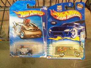 Lot of 2 Hot Wheels Cars Workcrews...