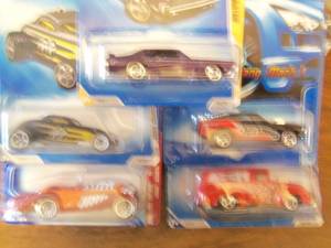 Lot of 5 Hot Wheels Cars Collector...