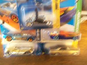 Lot of 5 Hot Wheels Cars Collector...