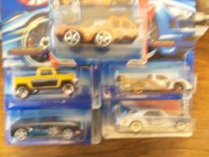 Lot of 5 Hot Wheels Cars Collector...