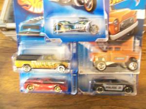 Lot of 5 Hot Wheels Cars Collector...