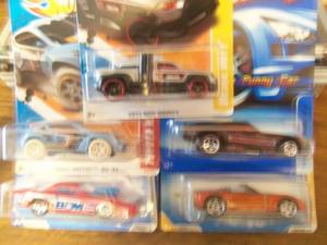 Lot of 5 Hot Wheels Cars Collector...